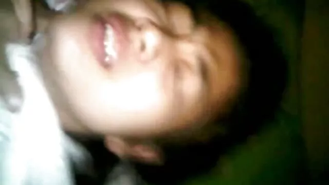 結婚は舞台裏でcocksを吸います 動画 エッチ 女性