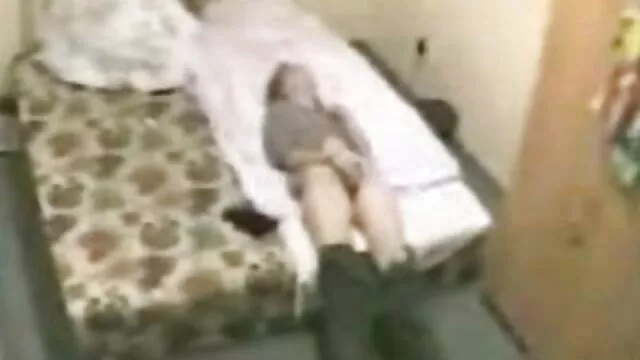 偽の病院の医師の長い厚いコック剃毛タイトな猫。 女性 マッサージ 動画