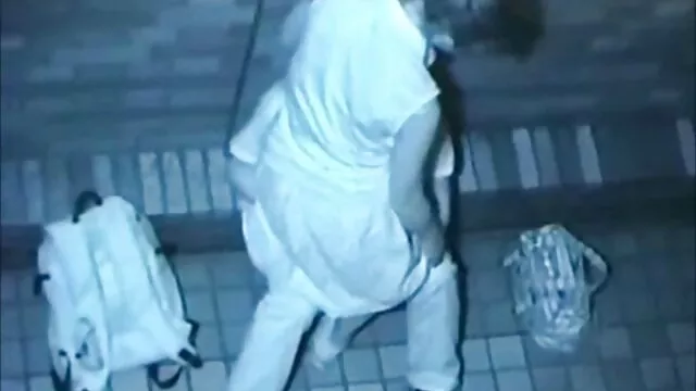 赤毛の学生が尻を叩いて犯された。 セックス 動画 タツ