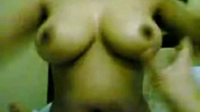 ラティーナはコックに乗って顔をします。 バイブ 女性 動画