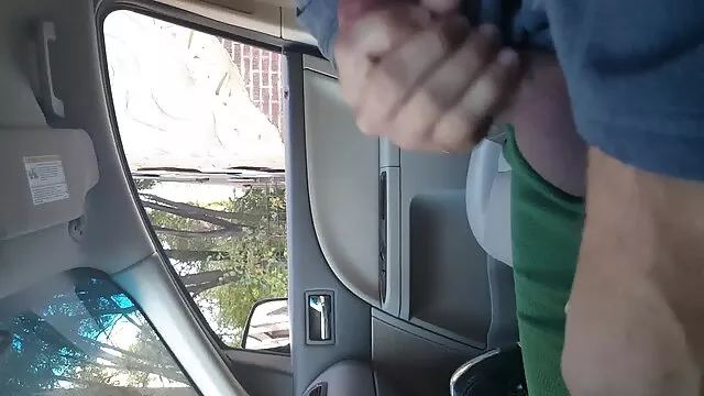 角質のラティーナは彼女の口の中に大きな負荷を持っています。 av 視聴 マチ子