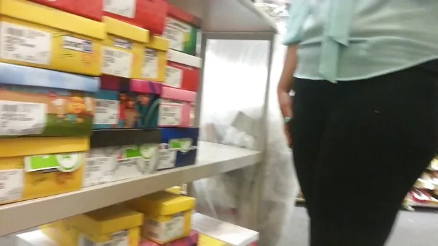 ティーン少女たいきゅうりとコックに彼女のお尻 女の子 の 為 の av 動画