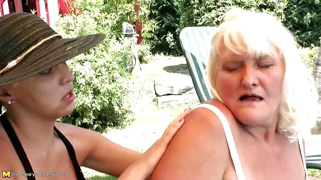 アジアshemaleけいれんオフコック 安心 動画 女性