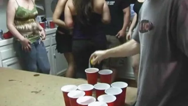 時計は巨大なコックに直面している 安心 動画 マチコ