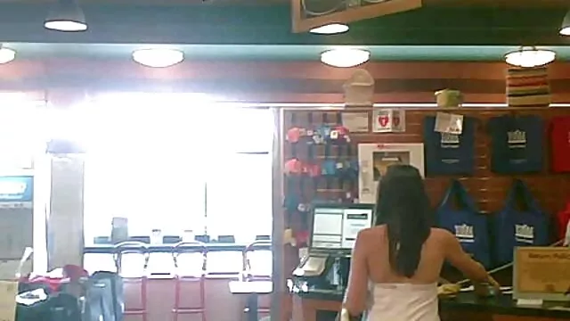 若くて欲望に満ちている セックス 女性 無料 動画