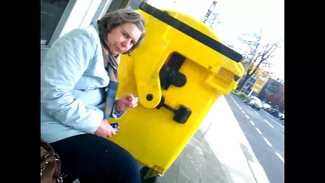 Carla Dell 女性 動画 オモチャ Biancoは彼女のお尻の頬を広げる